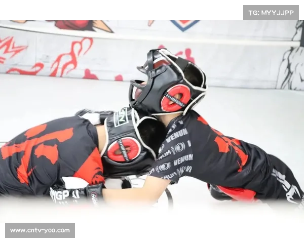 创新赛制下的搏击盛宴:七分钟无规则MMA的纯粹格斗精神回归